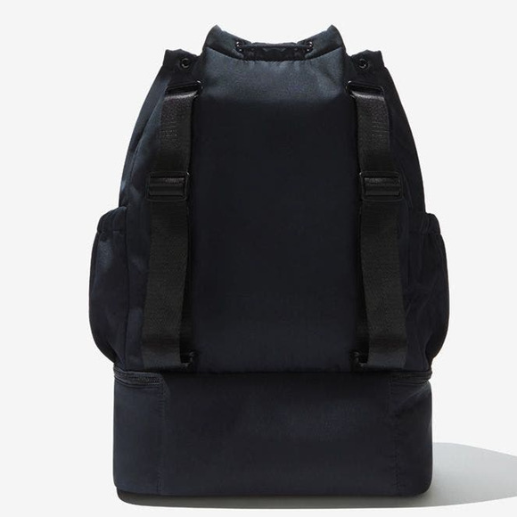 Beyond Yoga Handbags - Beyond Yoga Black Convertible Gym Bag Backpack